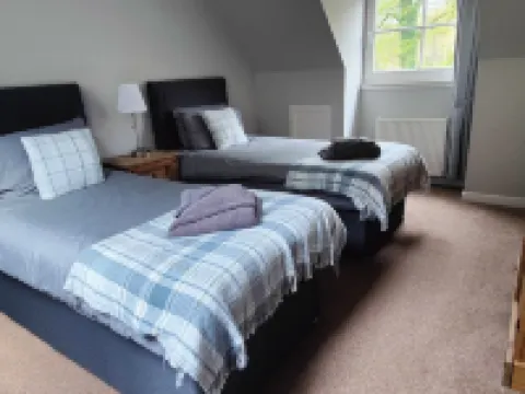Ben Reoch Cottage - Loch Lomond and Arrochar Alps Hotels in Arrochar