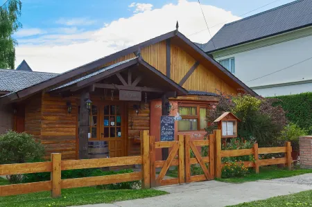 Kau Kaleshen Отели рядом с достопримечательностью «El Calafate Historical Interpretation Center»