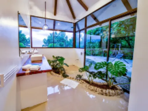 Akua Suites Ocean View Hotels in Tarcoles