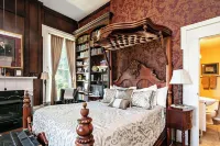 1851 Historic Maple Hill Manor B&B Hotels in Springfield