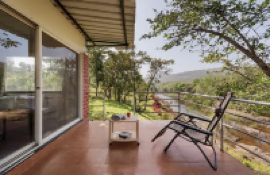 CosmicStays Lazy River Cottage-Stargazers Paradise