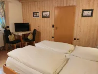 Gästehaus Langhammer Hotels in Bubenreuth