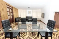 Lovely 3 Bedroom Apartment in the Heart of Downtown Arequipa for 6 Pax Hotel di 