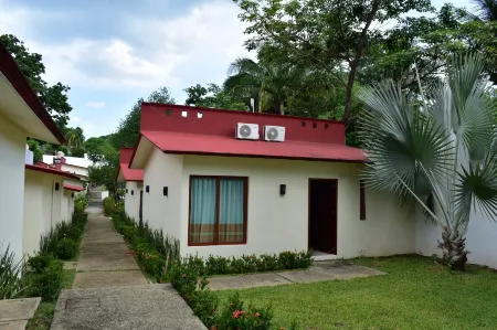 Hotel Campestre Santa Clara Отели в г. Сан-Хуан-Баутиста-Тустепек