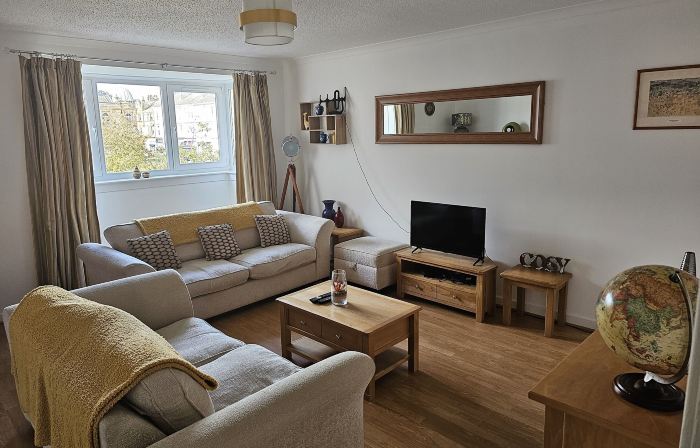 Snug - Colquhoun Square Apartment
