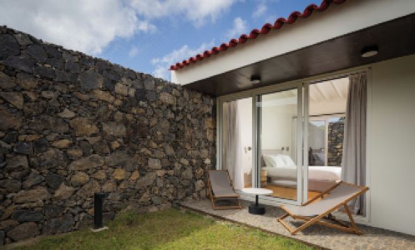 Entre Muros - Turismo Rural - Casa Com Jardim e Acesso Direto ao Mar