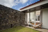 Entre Muros - Turismo Rural - Casa Com Jardim e Acesso Direto ao Mar