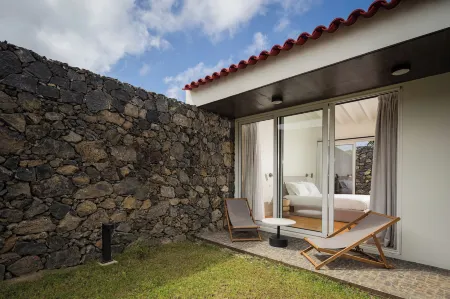 Entre Muros - Turismo Rural - Casa Com Jardim e Acesso Direto ao Mar Отели в г. Кальеташ