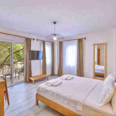 Mina Apart Hotel Rooms