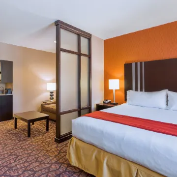 Holiday Inn Express & Suites ALPINE SOUTHEAST by IHG