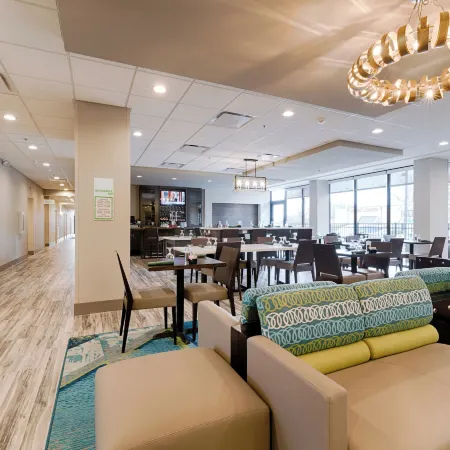 Holiday Inn KNOXVILLE N - MERCHANT DRIVE by IHG
