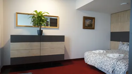 Zora Exclusive Apartment by Chors Отели рядом со станцией Главная станция Братиславы