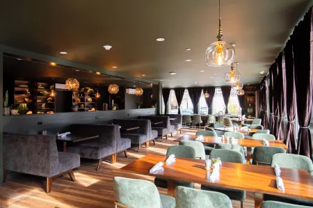 The Pathmaker Hotel Отели рядом с достопримечательностью «Библиотека Джесап Мемориал»