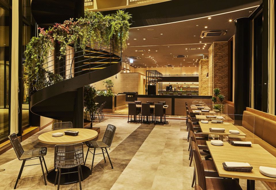 Hotel Lumiere Grande Nagareyamaotakanomori Over view