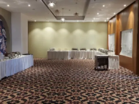 Clarks Inn Suites Raipur Hotels in Raipur