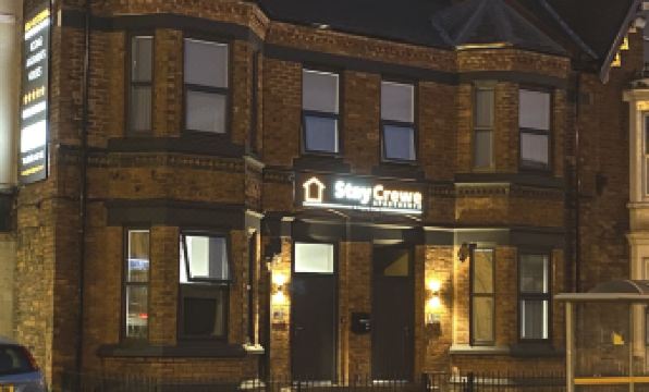 StayCrewe Apartments - Housity