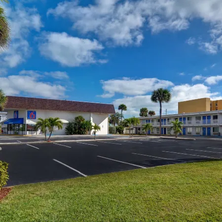 Motel 6 Cocoa Beach, FL