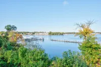 Beautiful 1500+ sq ft cabin with outdoor pool just steps off the patio