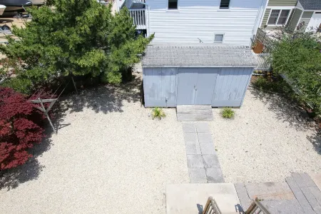 Beach Haven Getaway, Family Friendly, Spectacular Sunsets over Mordecai Island.