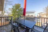 Minutes to Beach and Attractions - Charming Upper Level Oasis Hotels in Michigan City