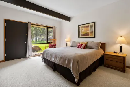 Charming Escape with Oversized Deck and Scenic Views - Cozy Sanctuary