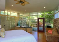 Stunning Views and Luxurious Jacuzzi Retreat - Enchanting Hilltop Haven