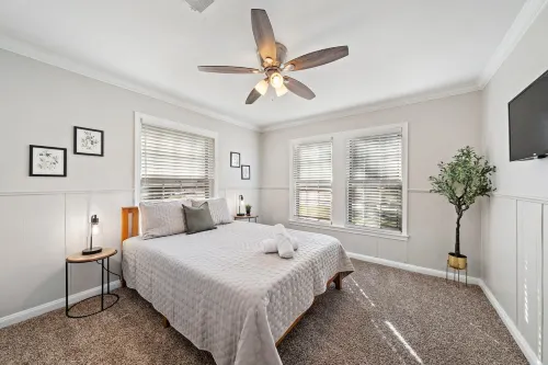 Smart Features and BBQ Grill - Cozy Family Retreat Hotel a Baytown