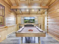 Gorgeous Cabin w/direct trail access for hiking & off roading! โรงแรมในเพย์สัน