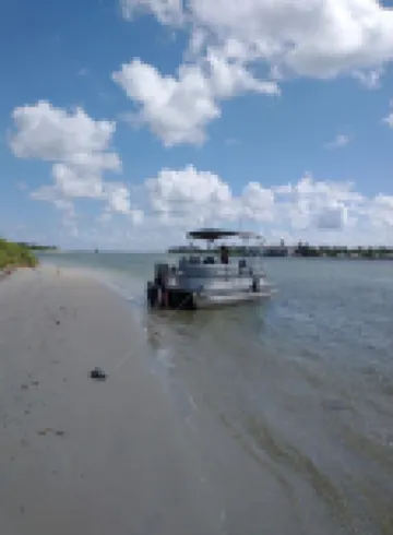 Pool, Hot tub, Kid & Pet Friendly! Near Lake, CLEAN