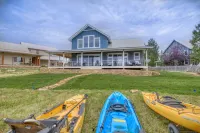 Lake Access and Rustic Elegance - Stunning Modern Haven