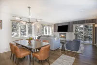 Cozy Fireplace and Stunning Aspen Views - Charming Ski Retreat