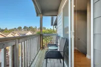 14th & Sunset - Walk to Beach!