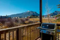 Quality Furnishings and Hot Tub Access - Gorgeous Haven