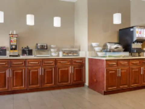 คอมฟอร์ต สวีทส์ โดเวอร์ ยูนิเวอร์ซิตี้ แอเรีย โรงแรมในโดเวอร์