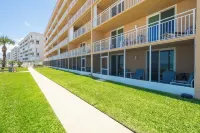 Oceanfront  2 bedroom/2-bathroom Condo in Indian Harbour Beach Club Unit 107