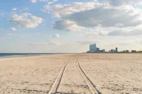 ShoreThingBrigantine 2nd FL: steps to beach! Great 2025 peak weeks available! Hotels in Brigantine