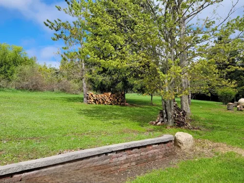 The Willow House - 3 bedroom home near Castle Farms - Events welcome!