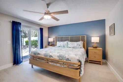 Private Heated Pool and Canal Access - Stunning Island Retreat Hotels in Anna Maria