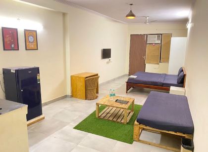 GoBravo Dev Palace & Studio Apartments