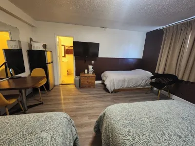 Centennial Motel Hotels in 