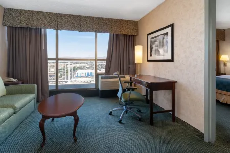 Ramada by Wyndham Reno Hotel & Casino