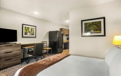 My Place Hotel-Savannah Airport/Pooler, GA