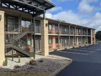 12 Oaks Hotel Hotels in Smith County