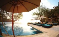 Louis Kienne Resort Senggigi - Beach