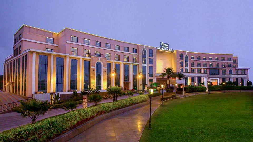 The Gaurs Sarovar Premiere