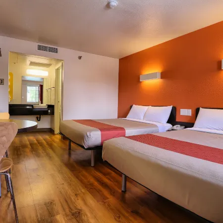 Super 8 by Wyndham Petaluma