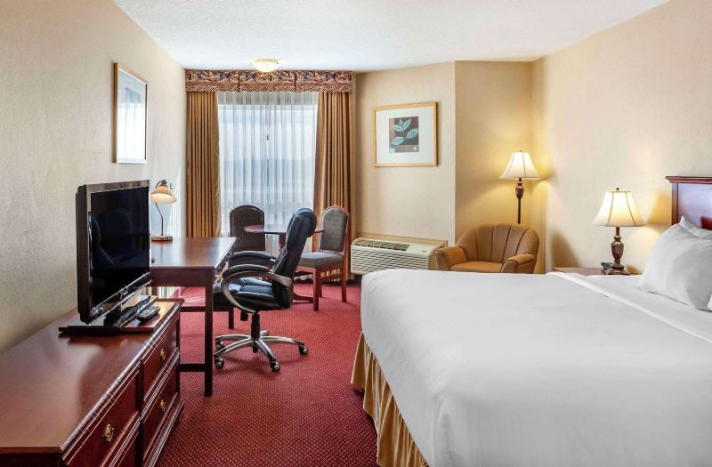 Quality Inn & Suites Edmonton International Airport