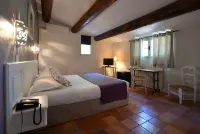 Hotel Mas de Cure Bourse Hotels in LIsle-sur-la-Sorgue