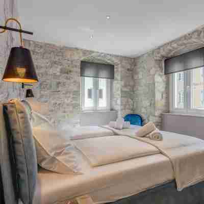 Split Palace Luxury Retreat Rooms