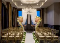 DoubleTree by Hilton Youngstown Downtown